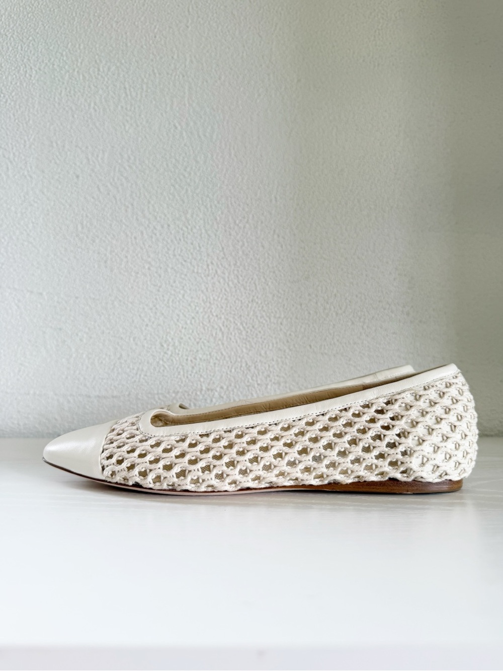 Jimmy Choo Watson Woven Ballet Flats Ecru White Leather Cap Toe EU 38.5 US 8.5